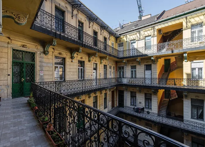 Appartement R38 Boutique Apartments, Location By Bqa